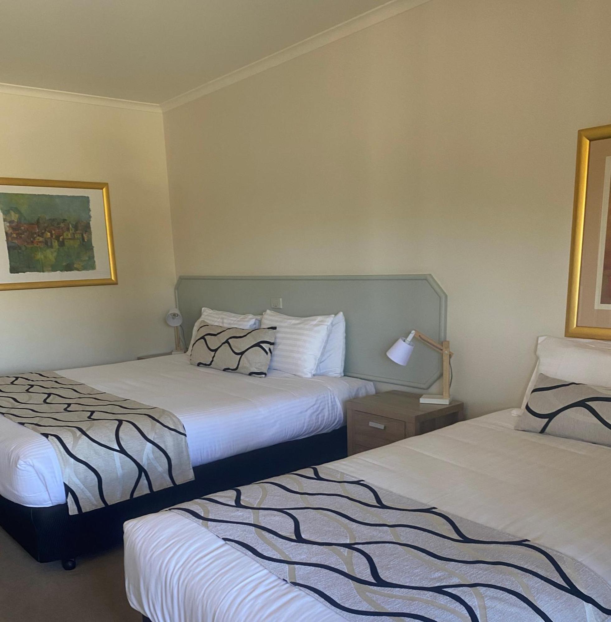 Deniliquin Country Club Motor Inn Exterior foto